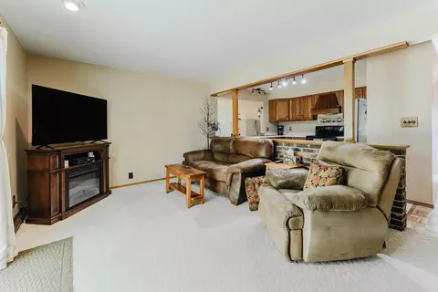 Living - 727 Telulah Ave, Appleton, WI 54915 photo 1 of 4