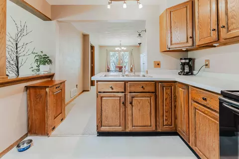 Kitchen - 727 Telulah Ave, Appleton, WI 54915 photo 4 of 4