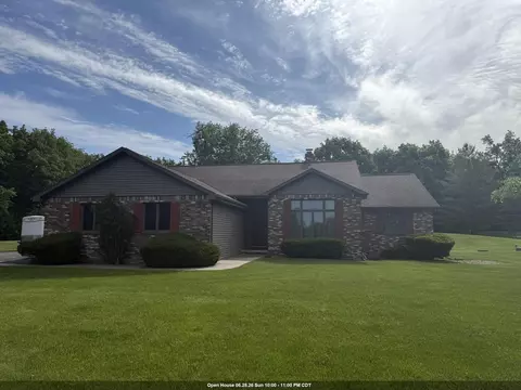 1864 Imperial Rd, Oshkosh, WI 54904