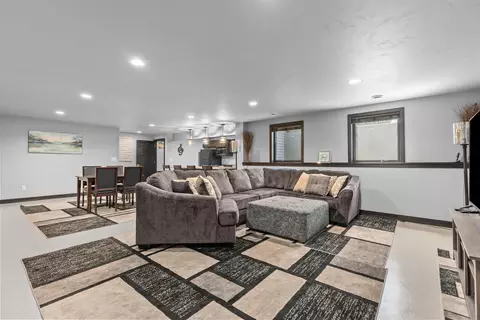 Living - 3007 Winnegamie Dr, Appleton, WI 54914 photo 5 of 6