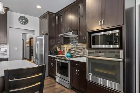 Kitchen - 3007 Winnegamie Dr, Appleton, WI 54914 photo 5 of 7