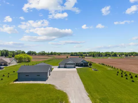 View/Area - 3007 Winnegamie Dr, Appleton, WI 54914 photo 2 of 10