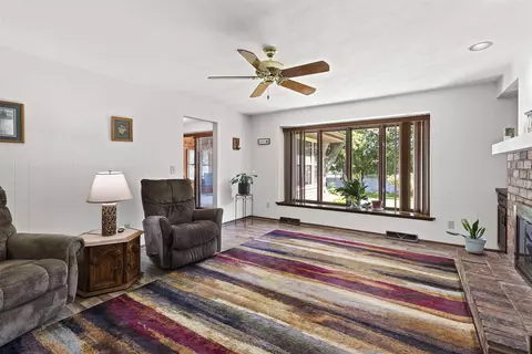 Other - 933 E Capitol Dr, Appleton, WI 54911 photo 4 of 9