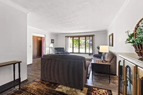 Living - 933 E Capitol Dr, Appleton, WI 54911 photo 3 of 3