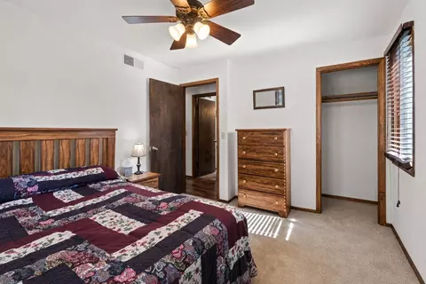 Bedroom - 933 E Capitol Dr, Appleton, WI 54911 photo 5 of 8