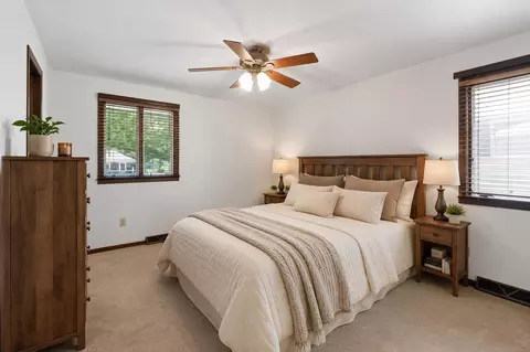 Bedroom - 933 E Capitol Dr, Appleton, WI 54911 photo 1 of 8