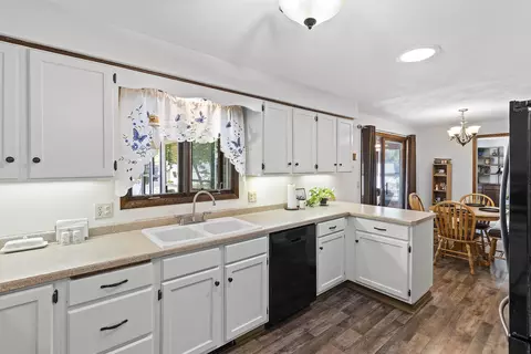 Kitchen - 933 E Capitol Dr, Appleton, WI 54911 photo 1 of 5