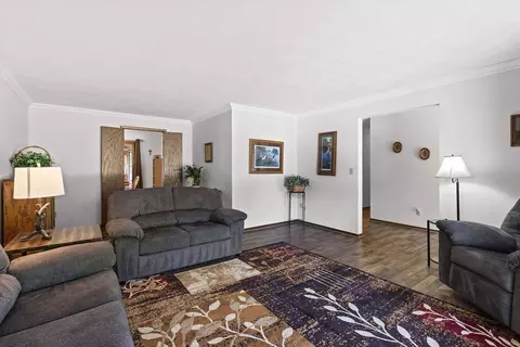 Living - 933 E Capitol Dr, Appleton, WI 54911 photo 2 of 3