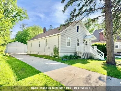 1212 Cass St, Green Bay, WI 54301