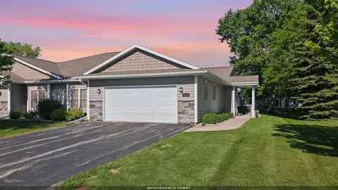 1274 Cameron Cir, Neenah, WI 54956