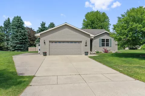 1603 Mcrae Pl, Green Bay, WI 54311