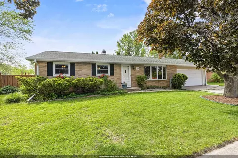 1114 Bellevue St, Green Bay, WI 54302