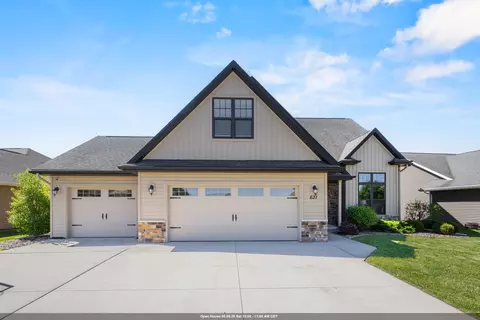 631 Pebblestone Cir, Hobart, WI 54155