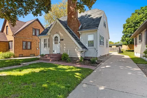 827 Catherine St, Green Bay, WI 54301
