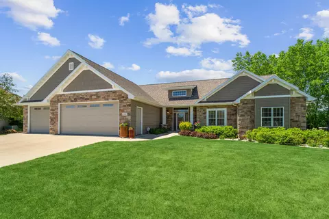 n1457 Heron Ridge Court, Greenville, WI 54942