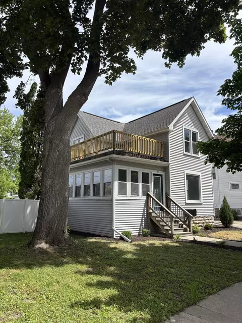 81 E 11th St, Fond Du Lac, WI 54935