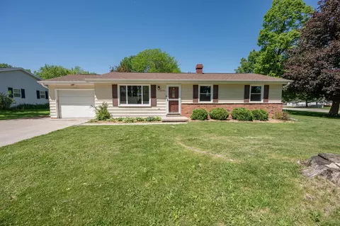 2650 Bay Port Ln, Green Bay, WI 54313