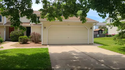 2390 Cedar Ridge Ct, Green Bay, WI 54313