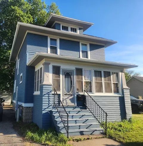 506 W Scott St, Fond Du Lac, WI 54937