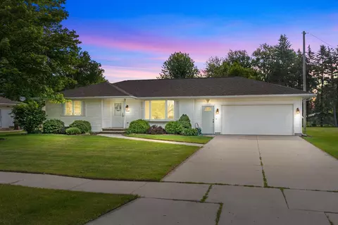 3300 N Lawe St, Appleton, WI 54911