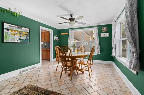 Dining - 834 W Grant St, Appleton, WI 54914 photo 1 of 2