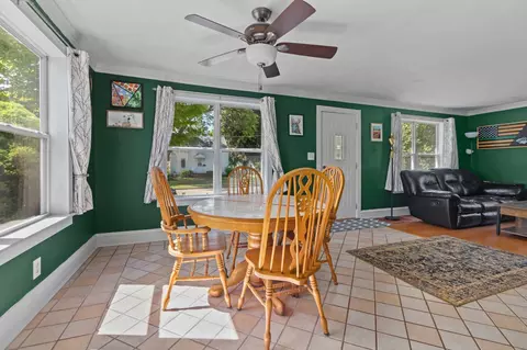 Dining - 834 W Grant St, Appleton, WI 54914 photo 2 of 2