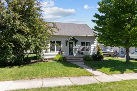 Exterior - 834 W Grant St, Appleton, WI 54914 photo 12 of 13