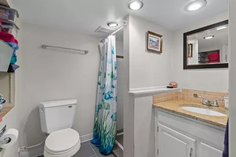 Bath - 834 W Grant St, Appleton, WI 54914 photo 2 of 2