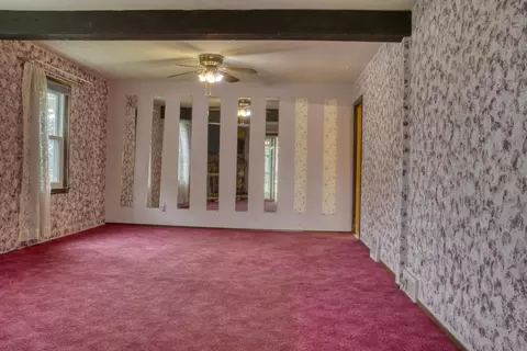 Living - 921 W Weiland Ave, Appleton, WI 54914 photo 2 of 5