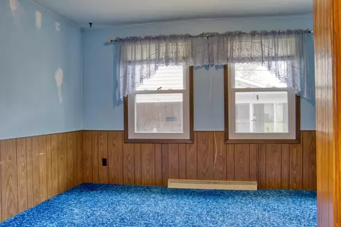 Bedroom - 921 W Weiland Ave, Appleton, WI 54914 photo 3 of 7