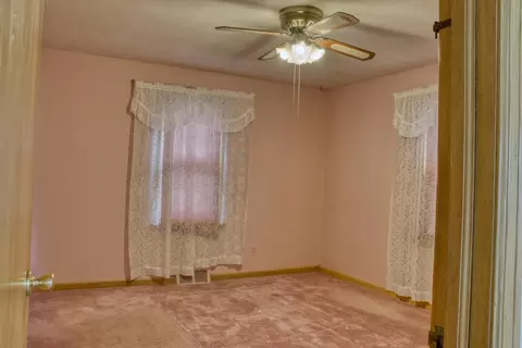 Bedroom - 921 W Weiland Ave, Appleton, WI 54914 photo 1 of 7