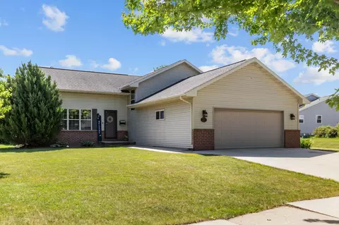 217 Yacoub Ln, Fond Du Lac, WI 54935