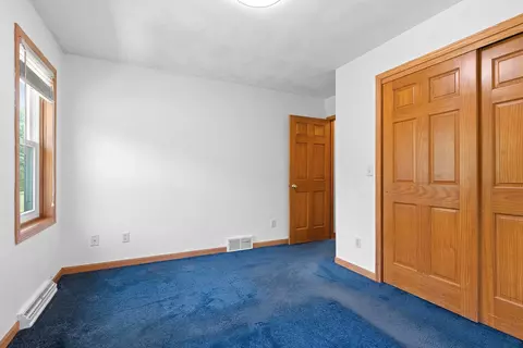 Bedroom - w6034 Paige Way, Appleton, WI 54915 photo 5 of 8