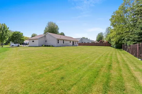 Exterior - w6034 Paige Way, Appleton, WI 54915 photo 7 of 9