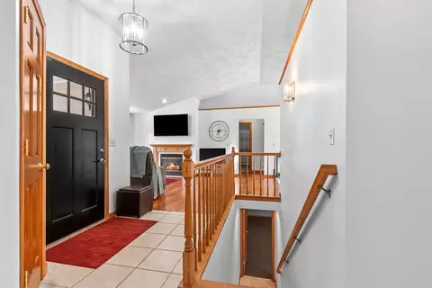 Entry Way - w6034 Paige Way, Appleton, WI 54915 photo 2 of 3