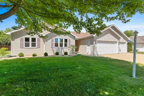 Exterior - w6034 Paige Way, Appleton, WI 54915 photo 9 of 9