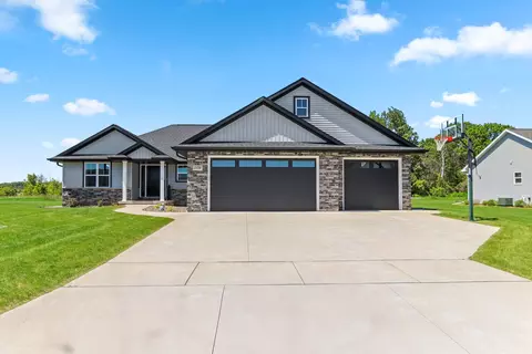 2174 Potter Dr, De Pere, WI 54115