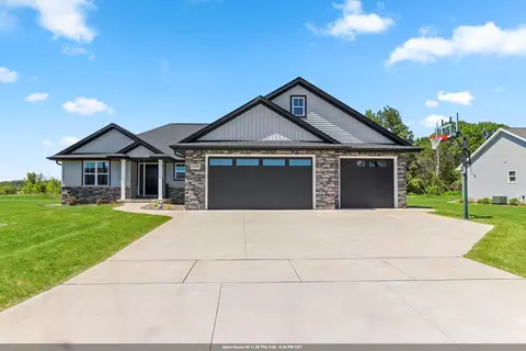 2174 Potter Dr, De Pere, WI 54115