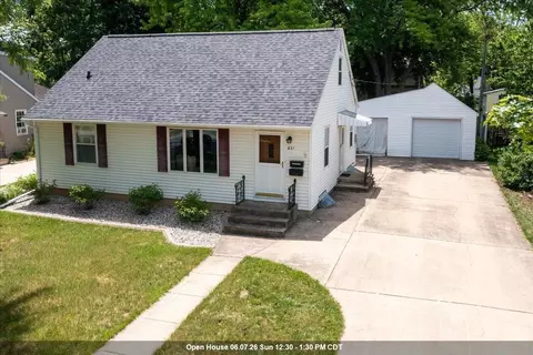 651 Winnebago Hts, Neenah, WI 54956