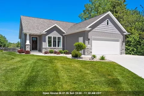 4996 Boxwood Ln, Appleton, WI 54913