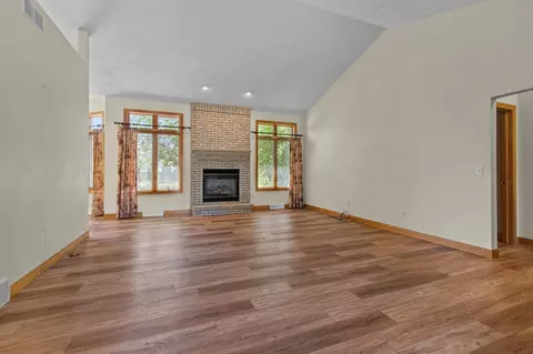 Living - w5875 Sweet Clover Drive, Appleton, WI 54915 photo 2 of 6