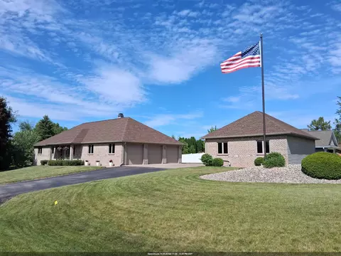 n1434 Highgreen Court, Greenville, WI 54942