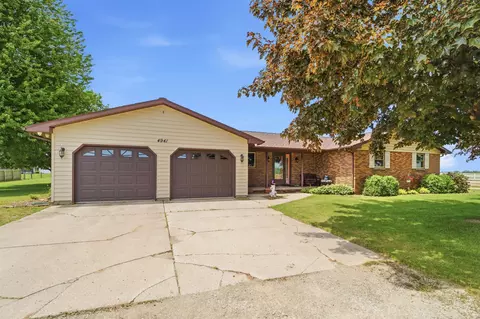 4941 N Overland Rd, Oneida, WI 54155