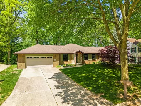 250 Traders Pt, Green Bay, WI 54302