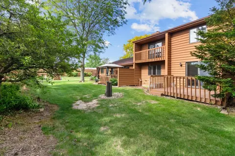 Exterior - 933 E Windfield Pl #B, Appleton, WI 54911 photo 7 of 9