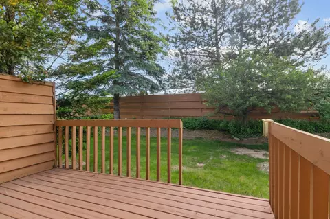 Exterior - 933 E Windfield Pl #B, Appleton, WI 54911 photo 5 of 9