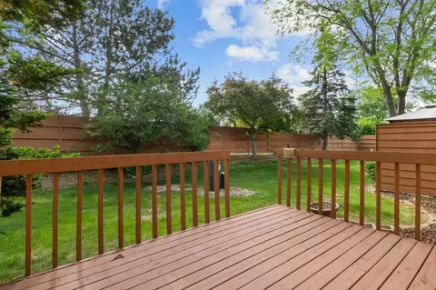 Exterior - 933 E Windfield Pl #B, Appleton, WI 54911 photo 4 of 9