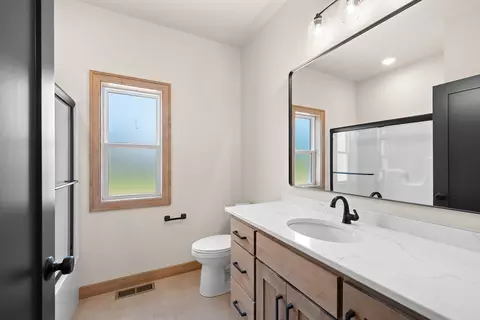 Bath - 5728 W Spencer St, Appleton, WI 54914 photo 7 of 8