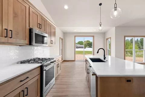 Kitchen - 5728 W Spencer St, Appleton, WI 54914 photo 6 of 7