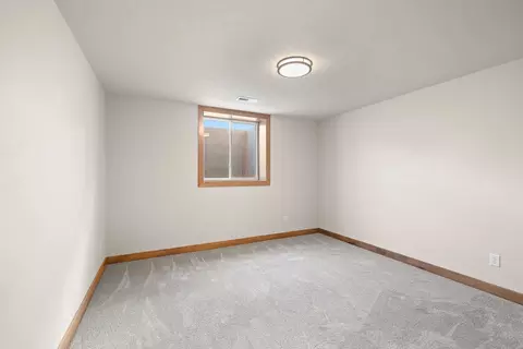 Bedroom - 5728 W Spencer St, Appleton, WI 54914 photo 9 of 10